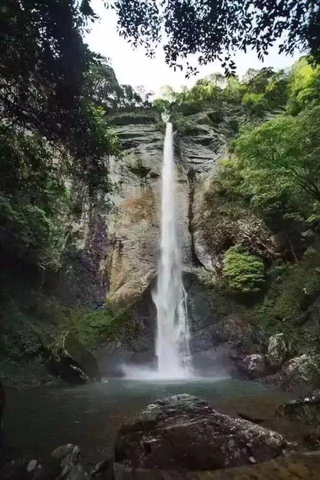 逃离石墙屋